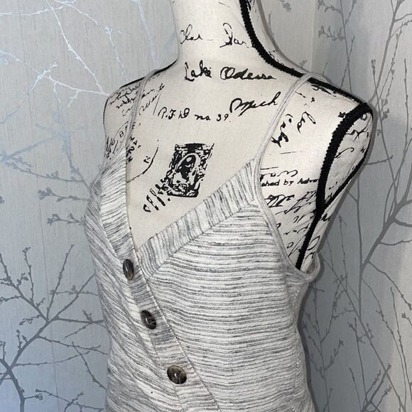 Caution to the wind faux wrap dress, Size Large - Picture 2 of 5